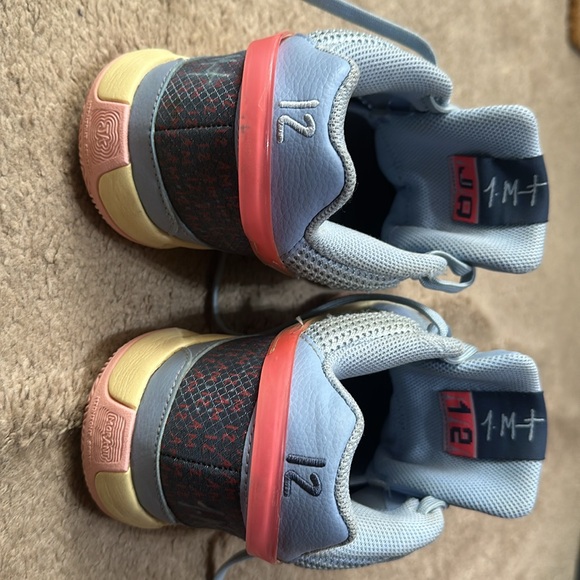 Nike Ja 1. Mens size 9.5. Worn only on indoor basketball courts. - Picture 6 of 7